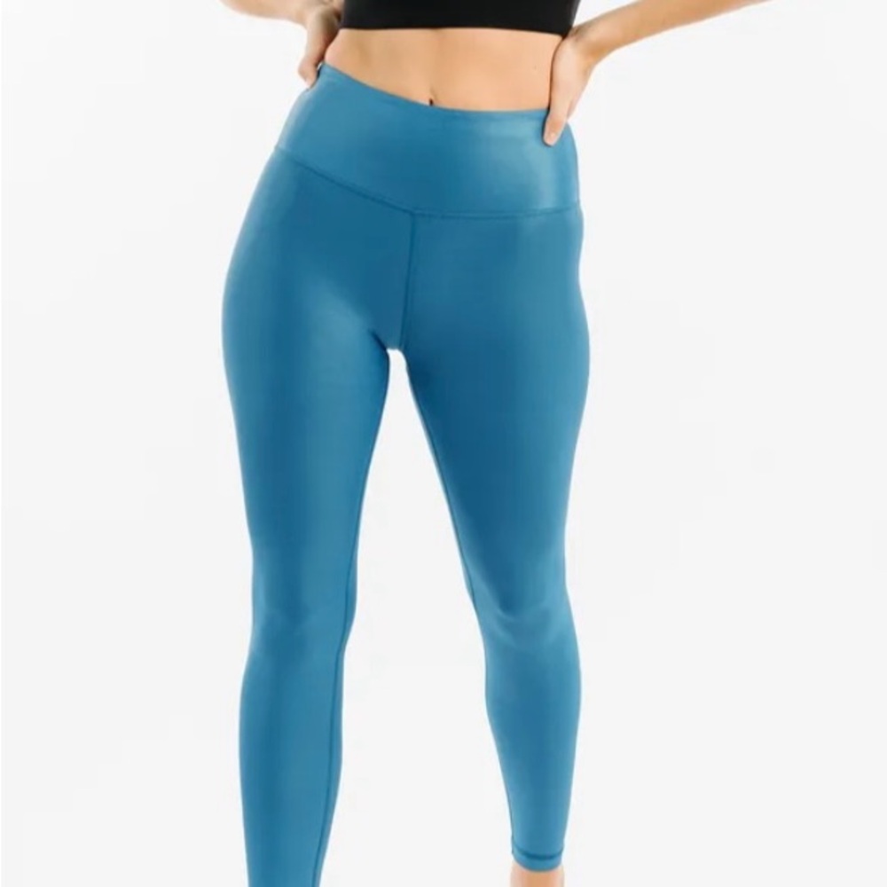 Zyia blue metallic light n tight 7/8 24” size 20